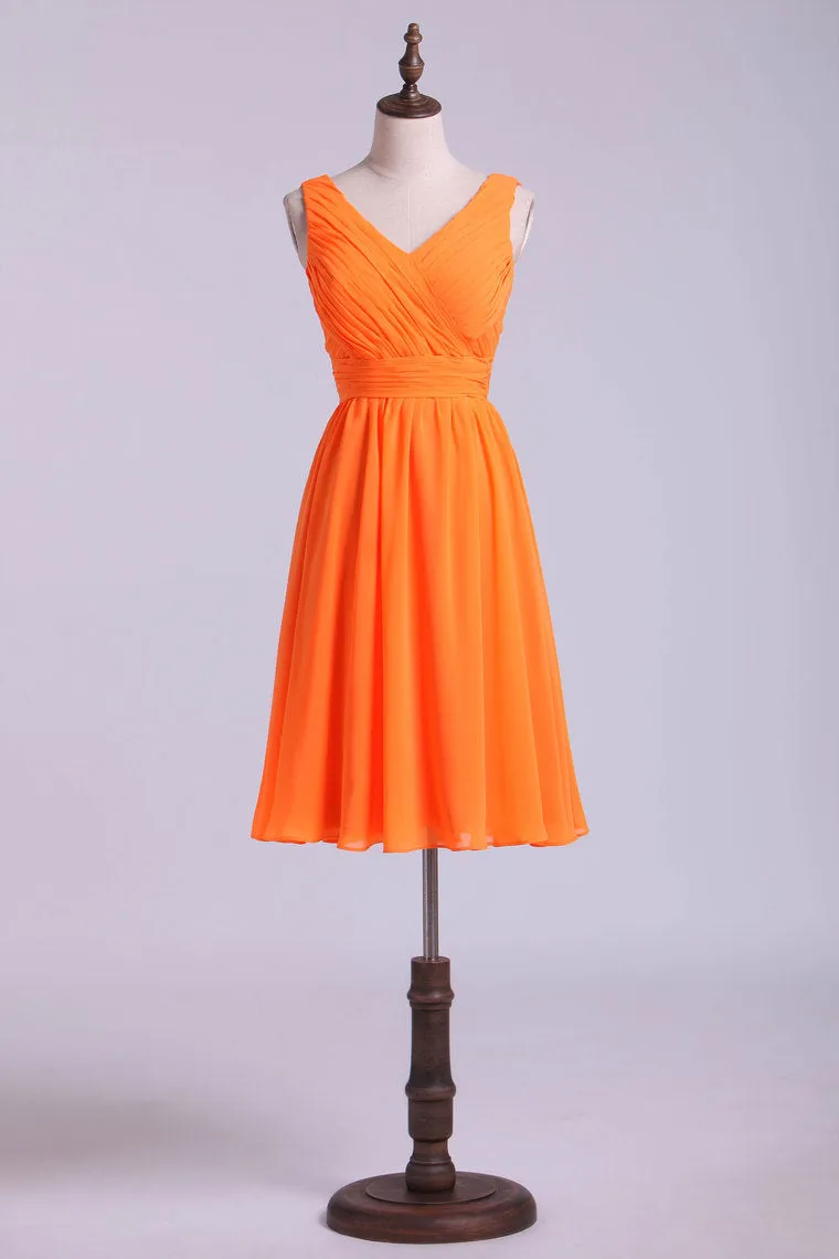 2024 Bridesmaid Dresses A Line V Neck Knee Length Chiffon