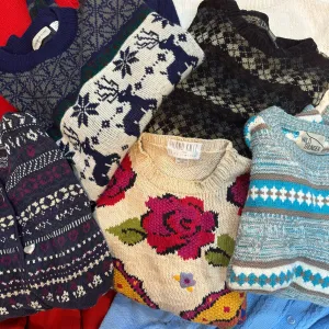 (25) Wholesale Sweater Box