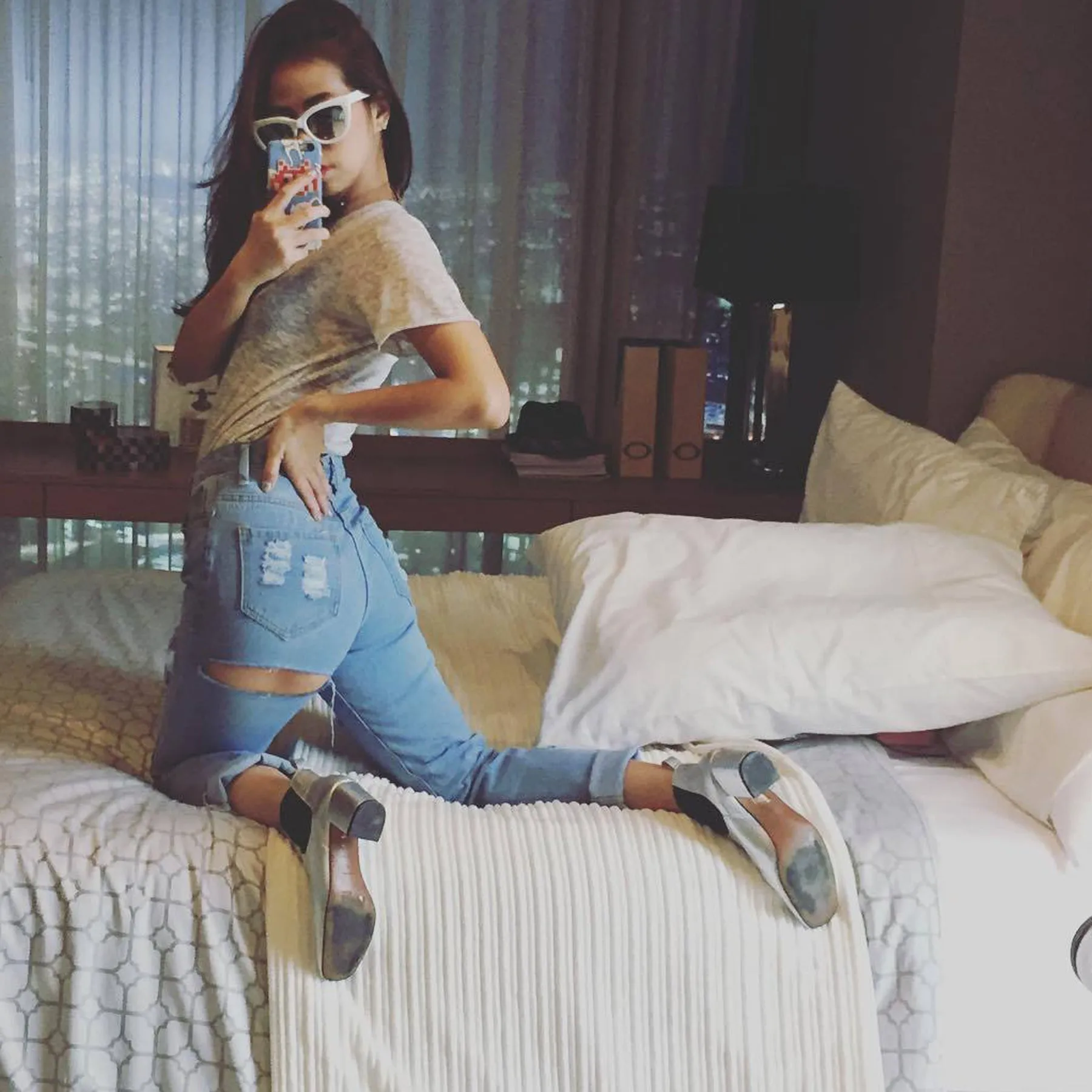 Hip Cut Out Hole Curled Skinny Long Jeans Denim Pants