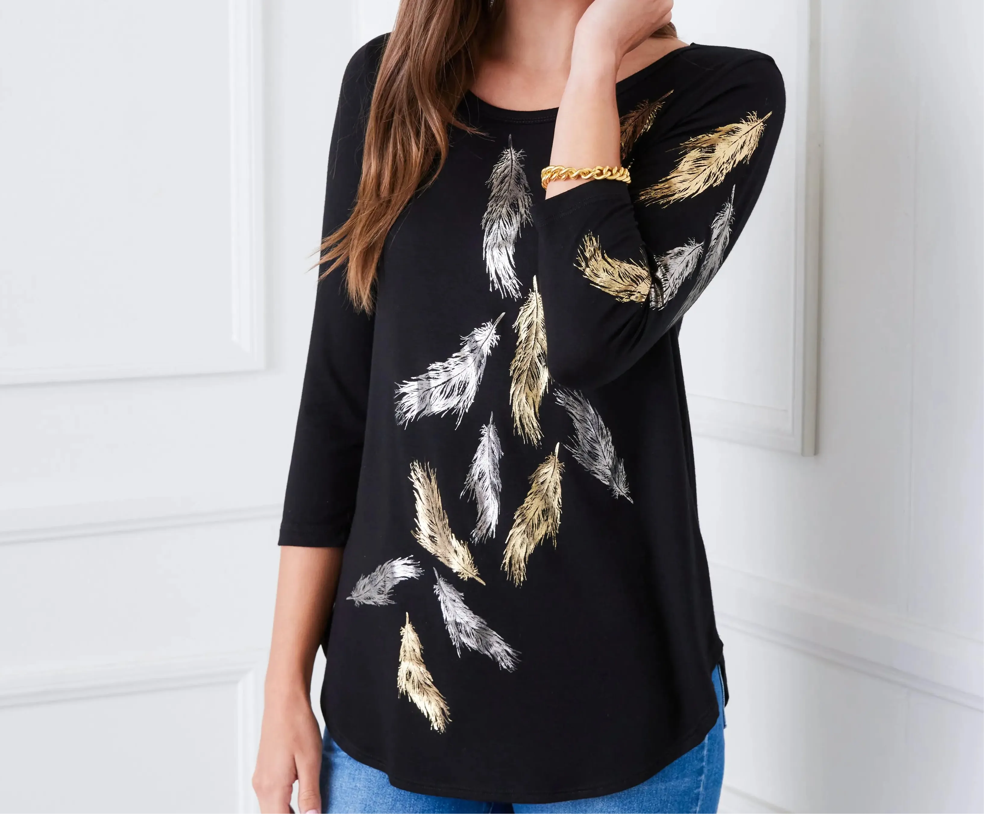 Karen Kane: Printed Shirttail Top in Black 3L13043