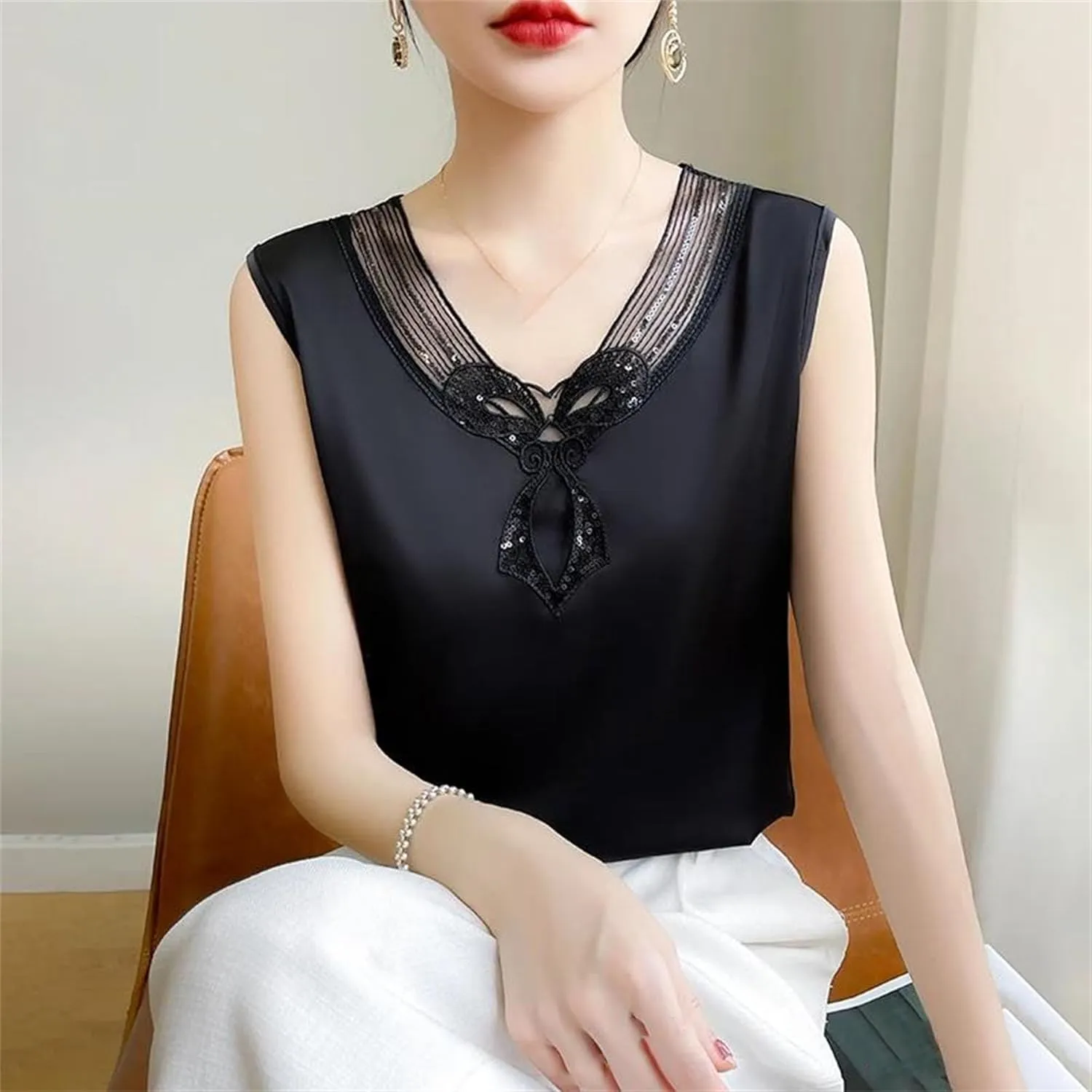 Women's Lace Trim Sequin Tank Top Summer Breathable Sleeveless V-Neck Vest Casual Loose Fit Undershirt for Lounge Wear