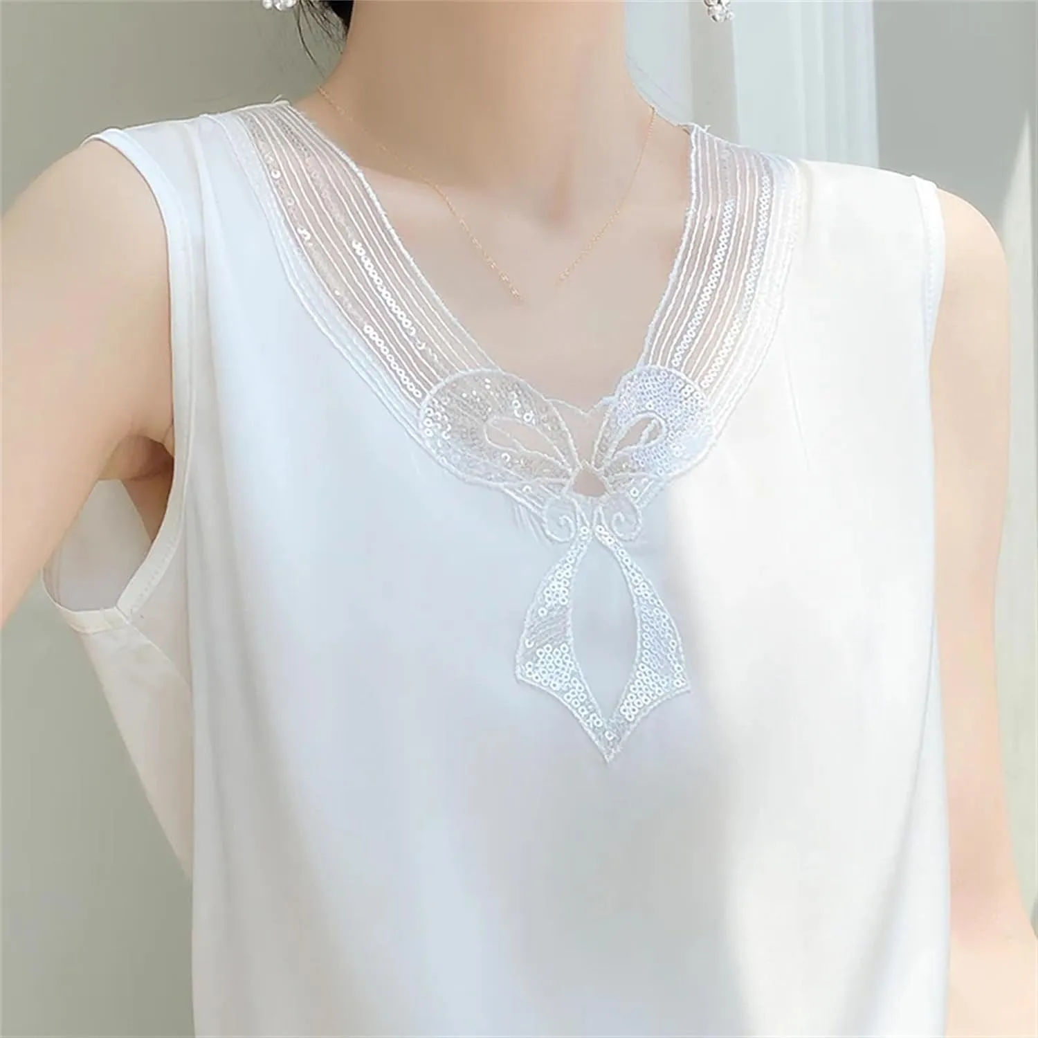 Women's Lace Trim Sequin Tank Top Summer Breathable Sleeveless V-Neck Vest Casual Loose Fit Undershirt for Lounge Wear