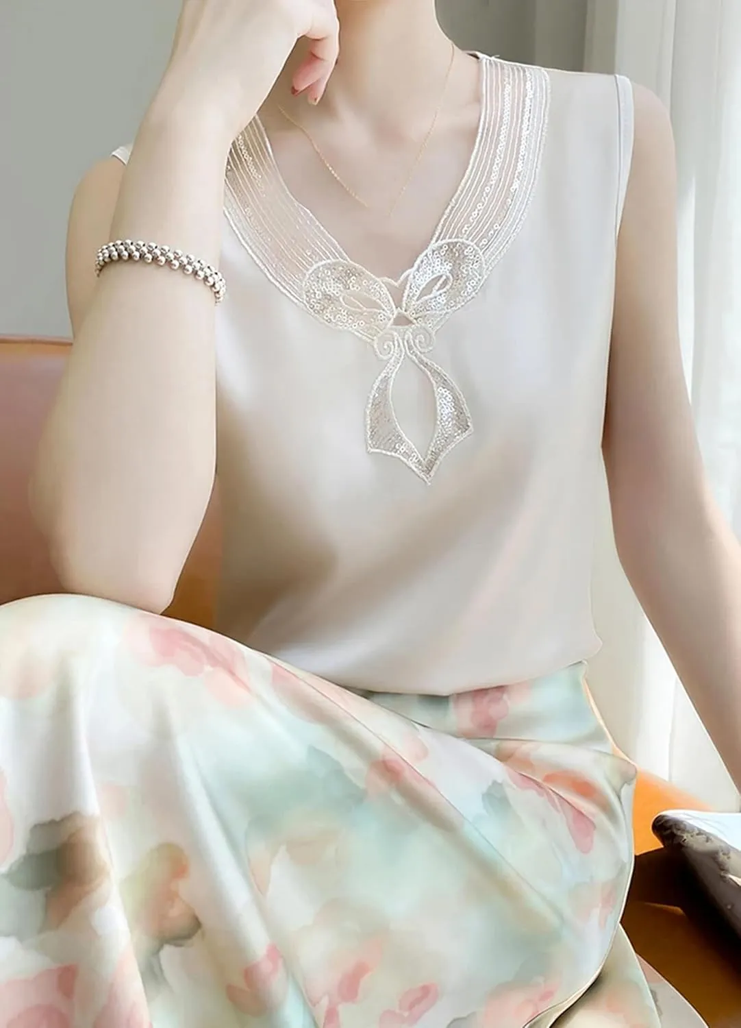 Women's Lace Trim Sequin Tank Top Summer Breathable Sleeveless V-Neck Vest Casual Loose Fit Undershirt for Lounge Wear