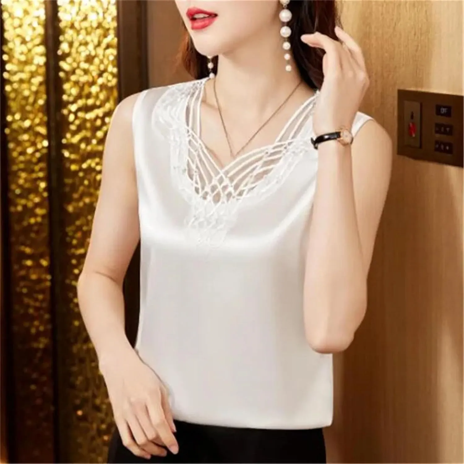 Women's Lightweight Satin Tank Top & Camisole Sexy Beaded Lace Trim V-Neck Vest Summer Breathable Sleeveless Work Blouse