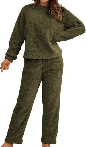 Women's Long Sleeve Pajama Set 2 Piece Sherpa Fleece Pullover Shirt and Pants Outfit Warm Loungewear Cozy Sleepwear