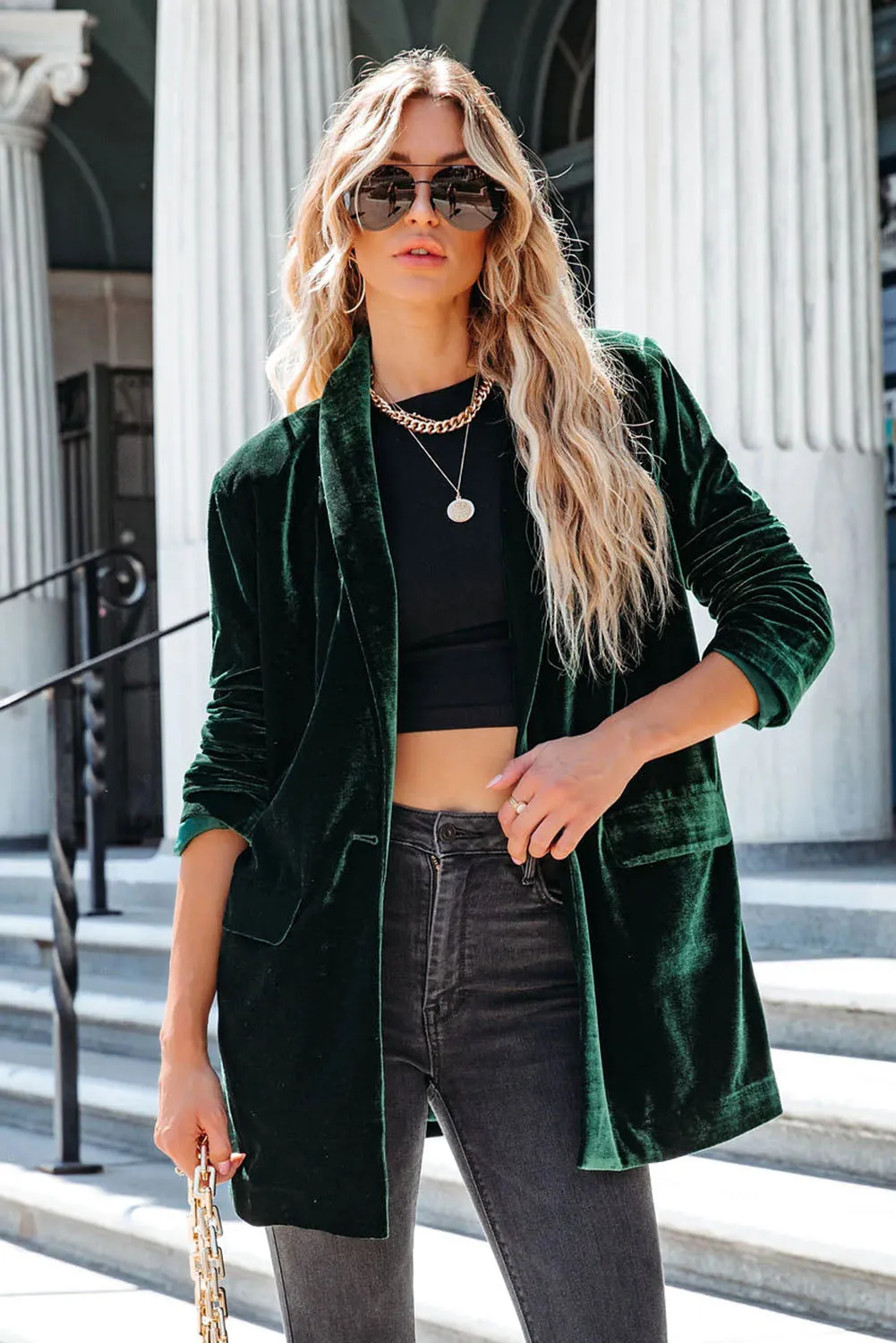 Women's Velvet Blazer Jackets Casual Long Sleeve Lapel Collar Pocketed Blazer Suits Work Outfits