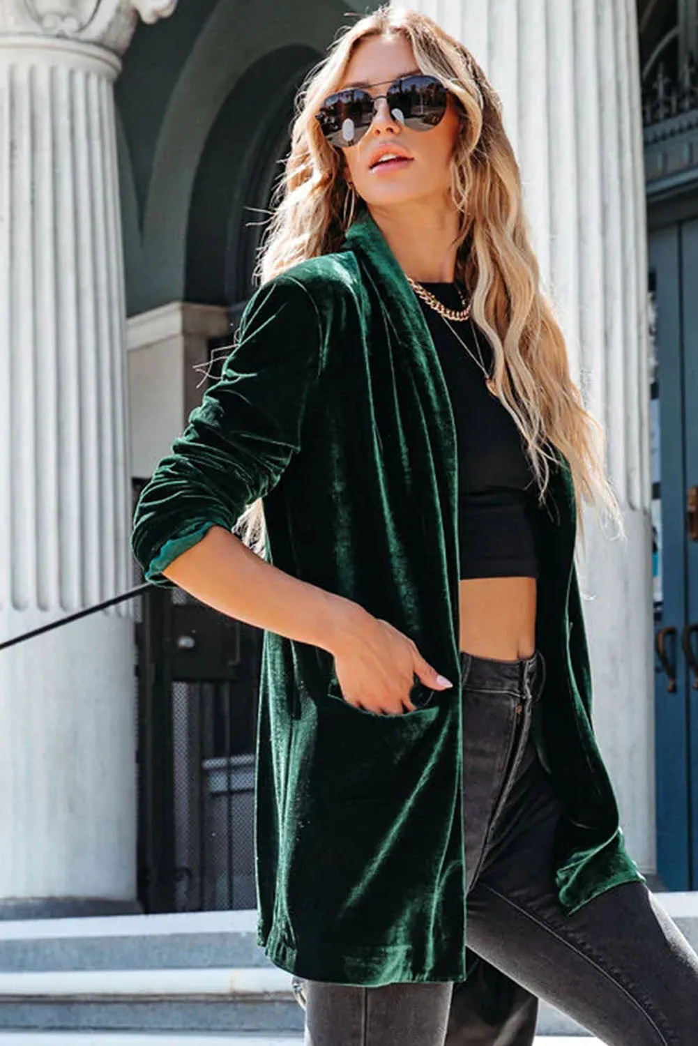 Women's Velvet Blazer Jackets Casual Long Sleeve Lapel Collar Pocketed Blazer Suits Work Outfits